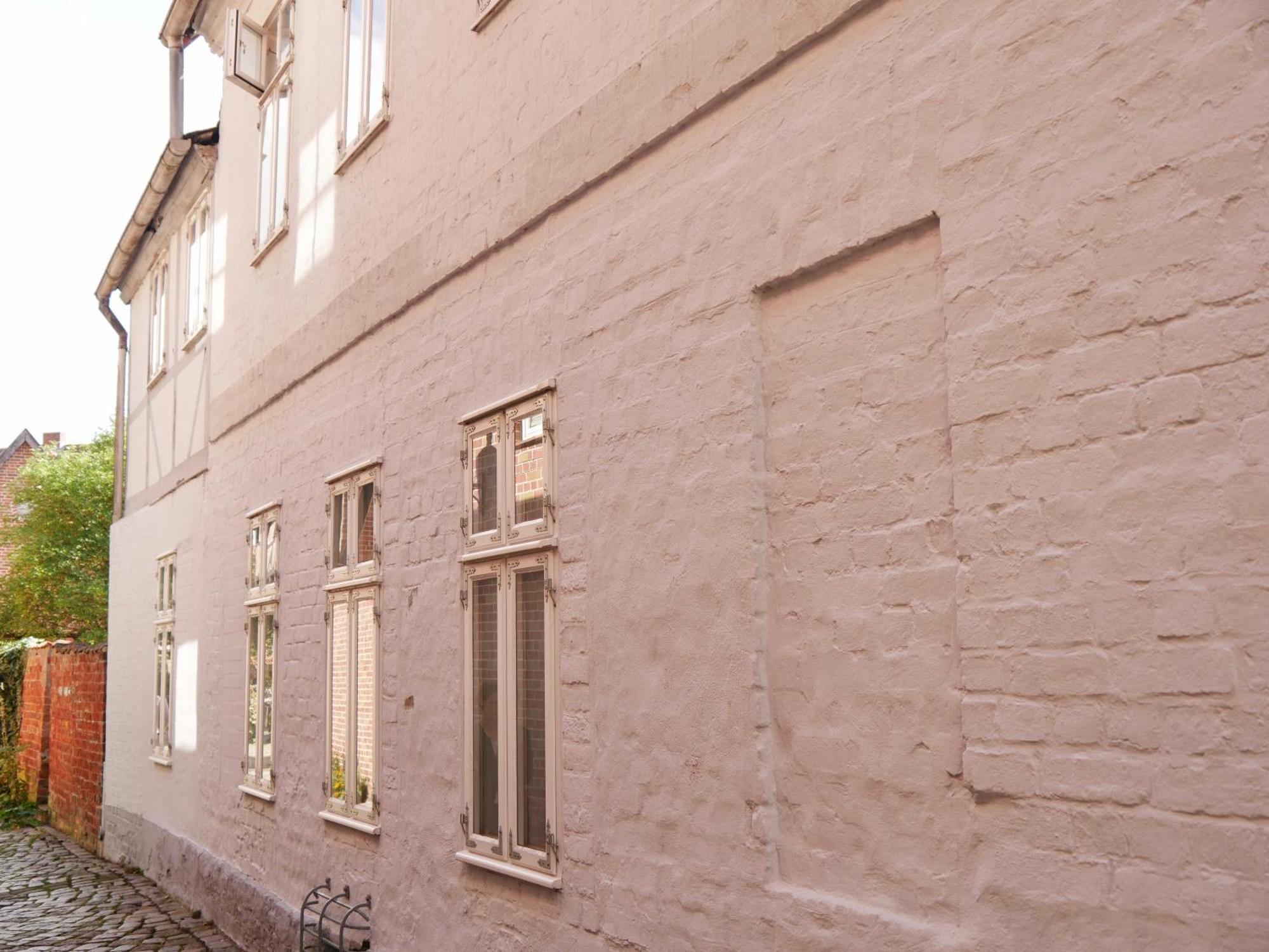 Zentrales Altstadt - Apartment In Lueneburg Mit Terrasse & Parkplatz Dış mekan fotoğraf